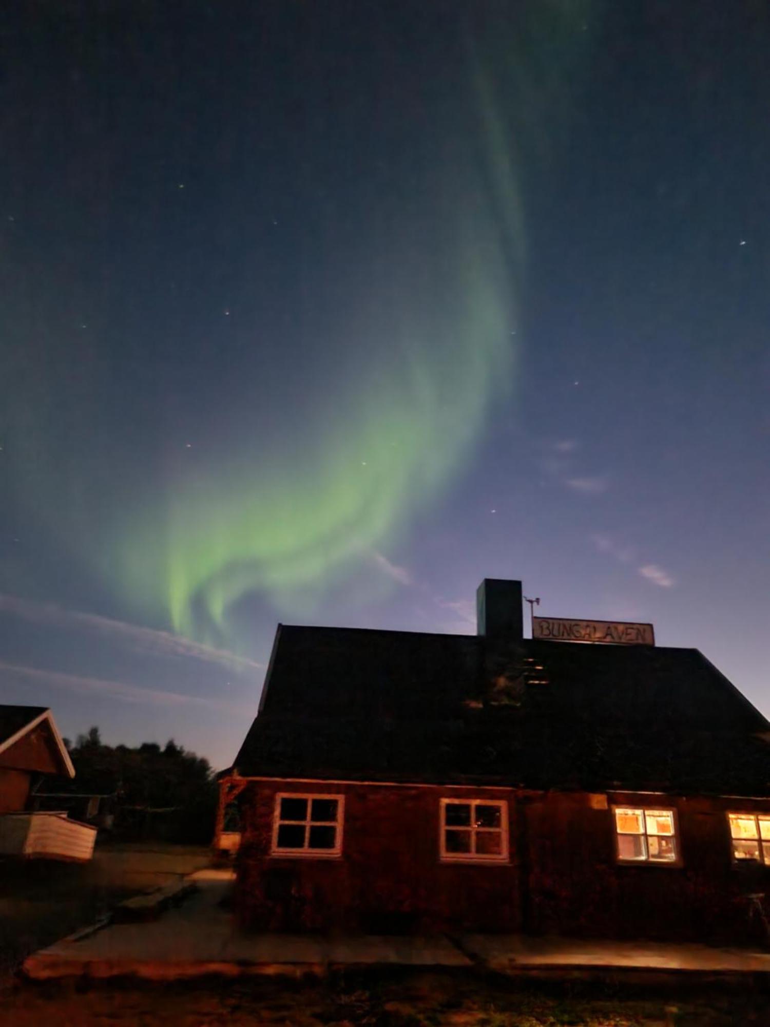Bungalaven Lodge As Børselv Buitenkant foto